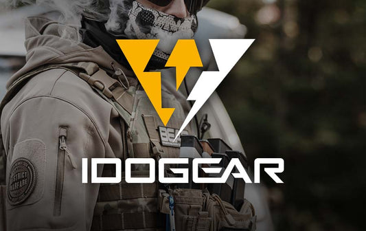 Person wearing tactical gear with IDOGEAR canada logo showcasing chest rigs and plate carriers