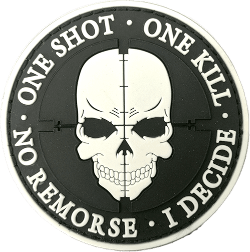 Patch pvc rond noir et blanc avec crâne et texte One Shot One Kill No Remorse I Decide