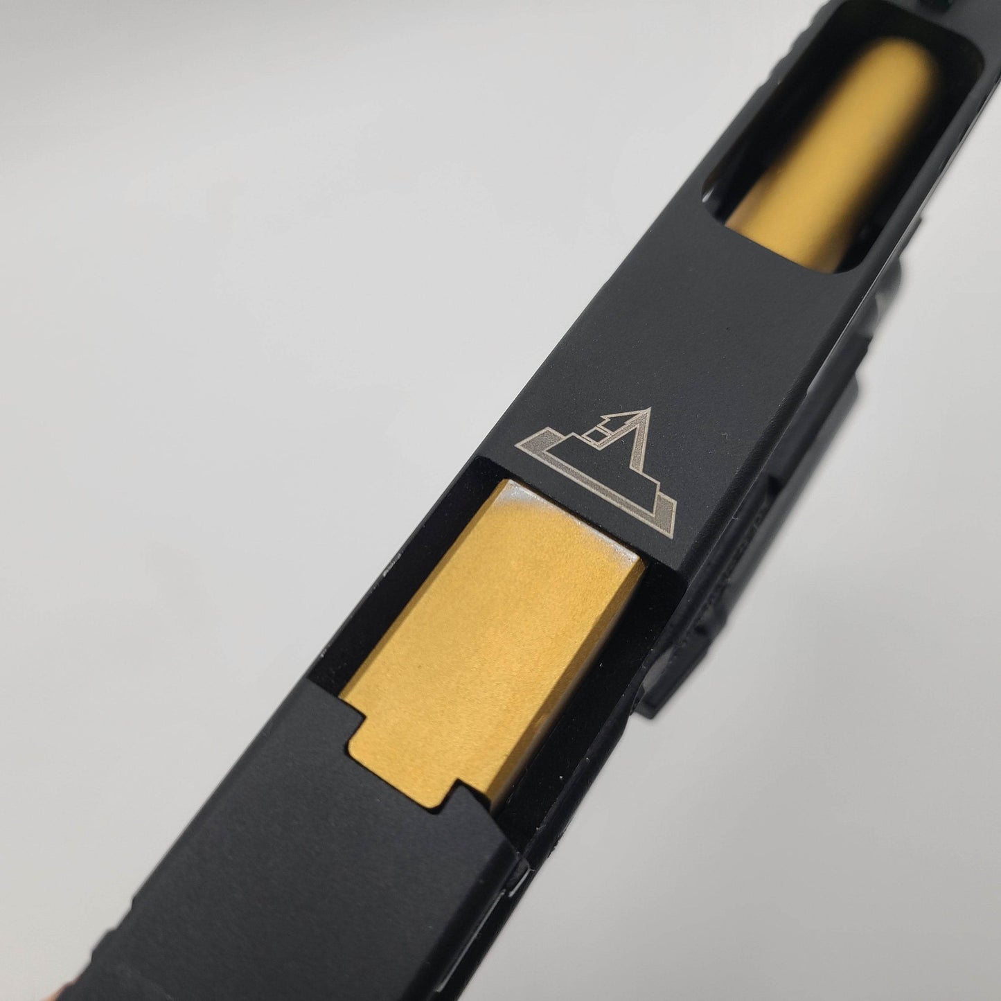 ARMY ARMAMENT GLOCK 34 TTI COMBAT MASTER + 3 CHARGEURS - DISTRICT AIRSOFT
