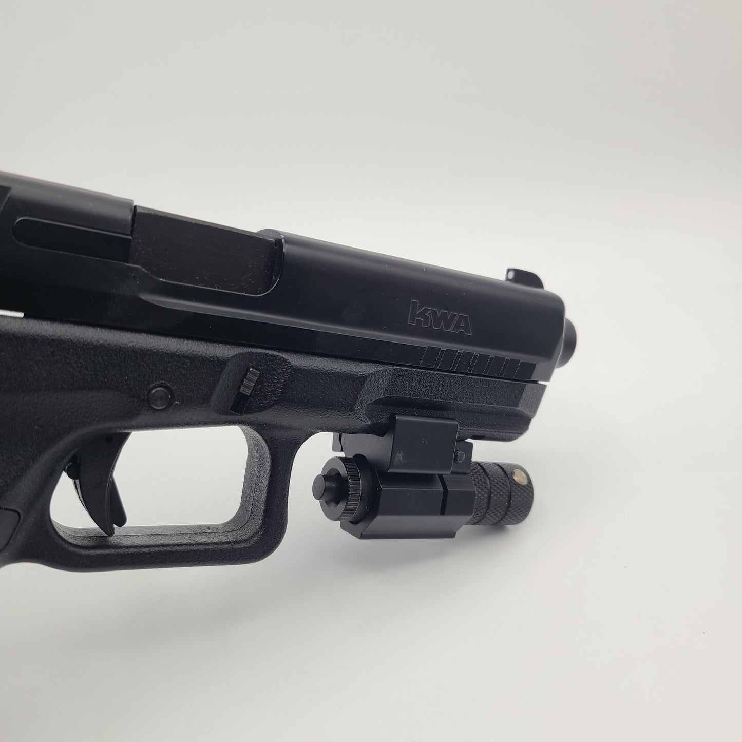 KWA ATP-LE + LASER - DISTRICT AIRSOFT