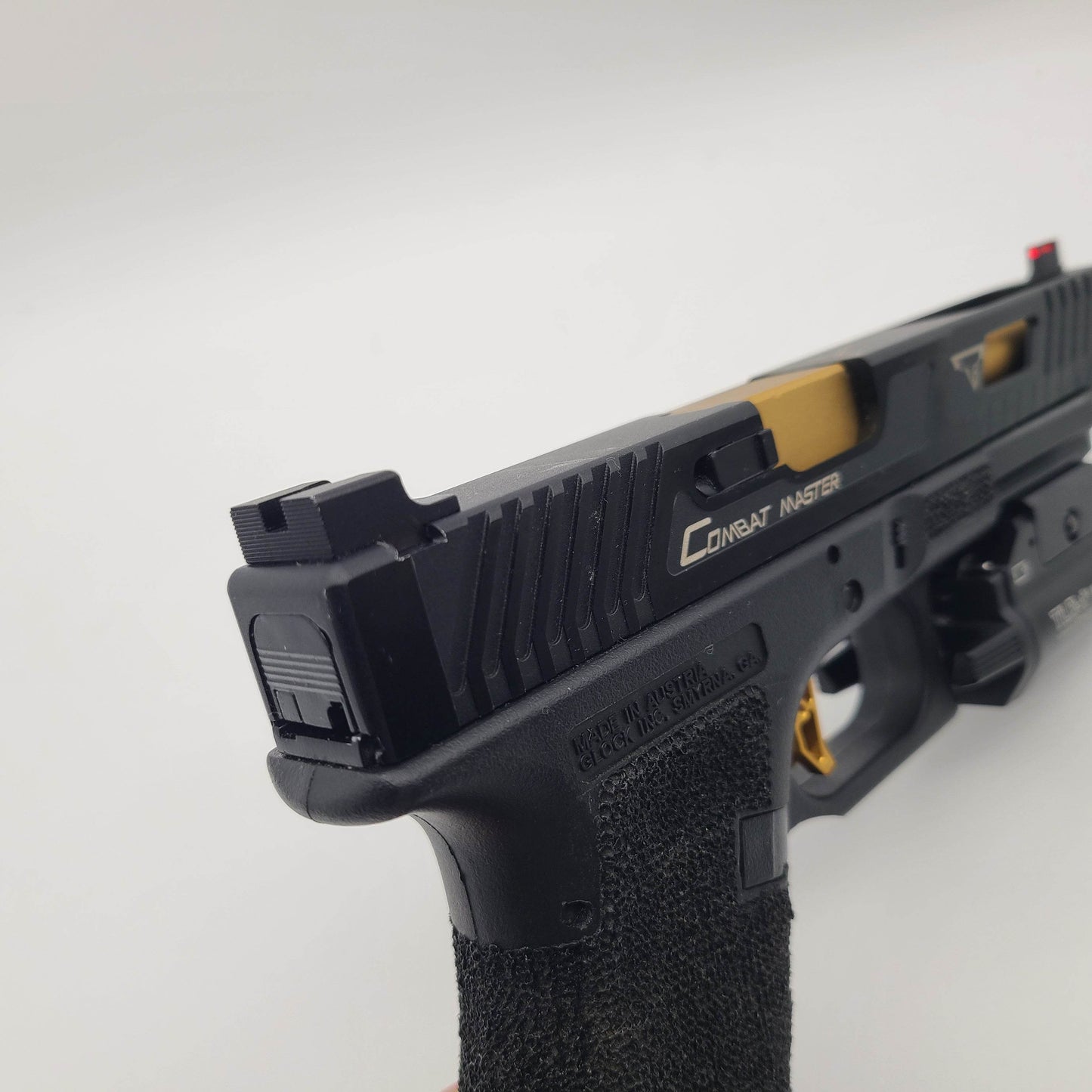 ARMY ARMAMENT GLOCK 34 TTI COMBAT MASTER + 3 CHARGEURS - DISTRICT AIRSOFT