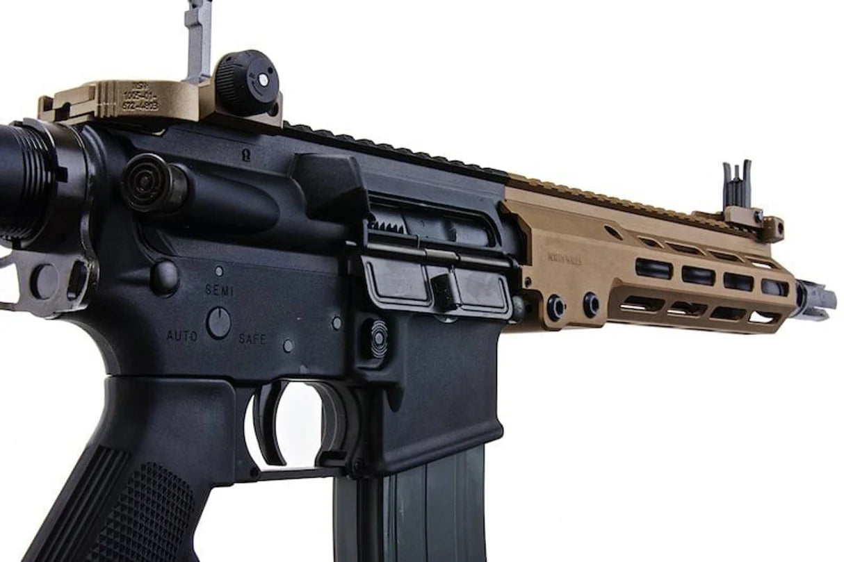 Réplique airsoft vfc colt urgi GBBR avec corps noir et garde-main tan pour tir réaliste