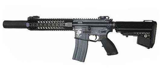 Fusil AEG a&k m4 noir avec silencieux et crosse réglable pour tir de précision