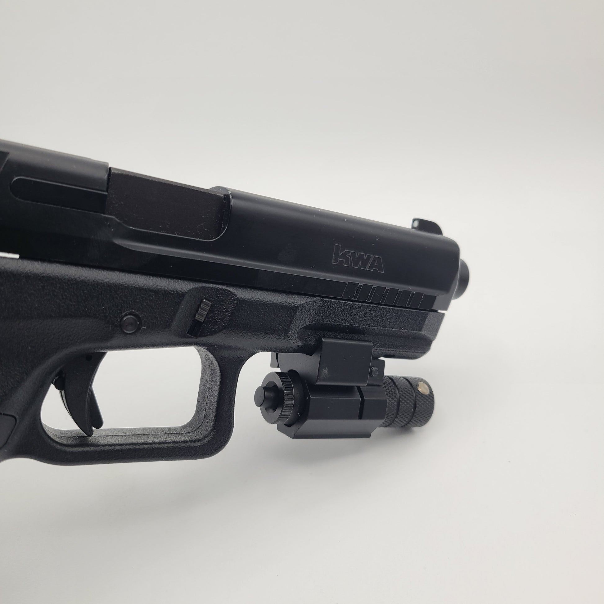KWA ATP-LE + LASER - DISTRICT AIRSOFT