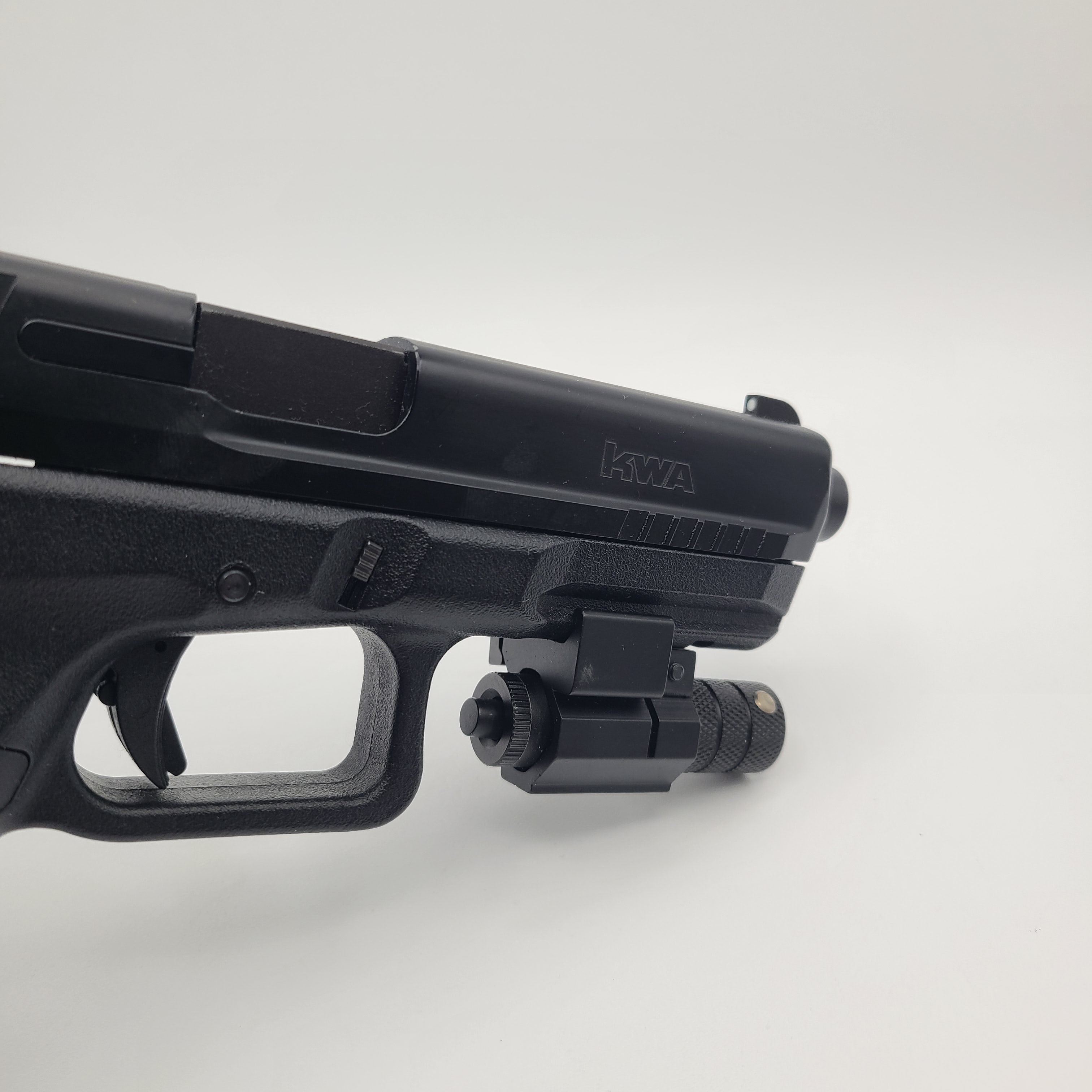 KWA ATP-LE + LASER - DISTRICT AIRSOFT
