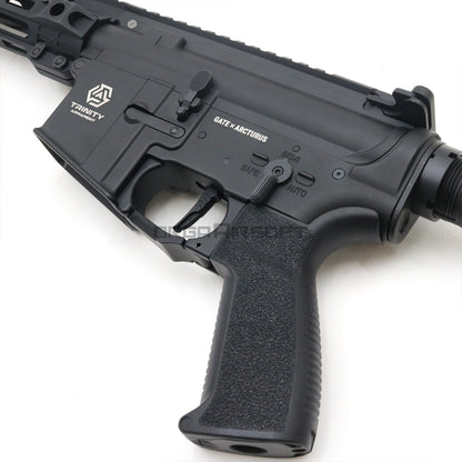 Détail du pistolet AEG TRINITY ARMAMENT GA-TA01 avec poignée texturée et finition noire