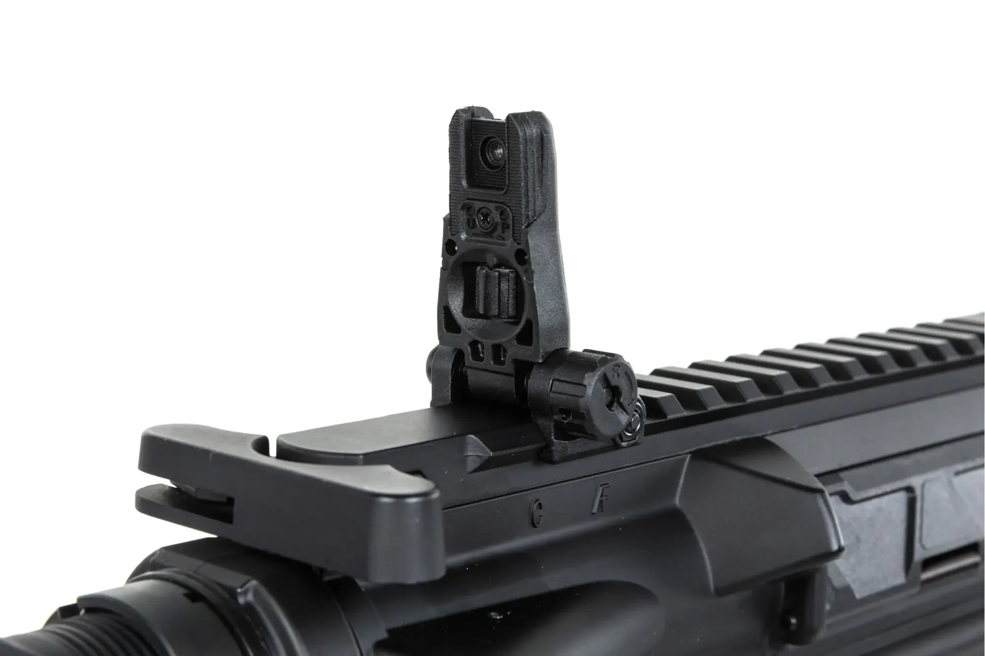 Mire arrière TRINITY ARMAMENT GA-TA01 noire montée sur un fusil AEG avec rail Picatinny
